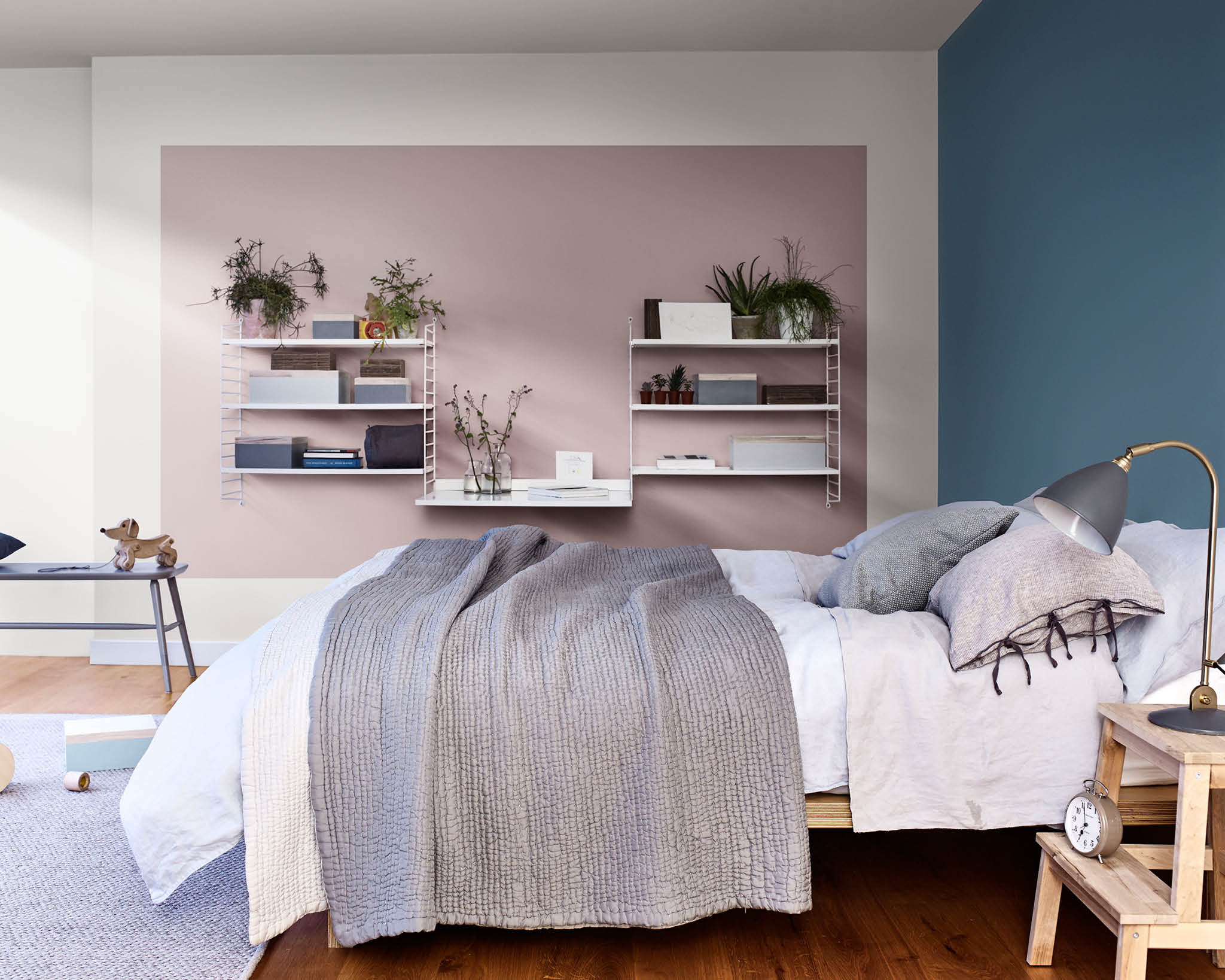 Relaxed blue bedroom Use blue and Heart Wood to create a relaxed bedroom