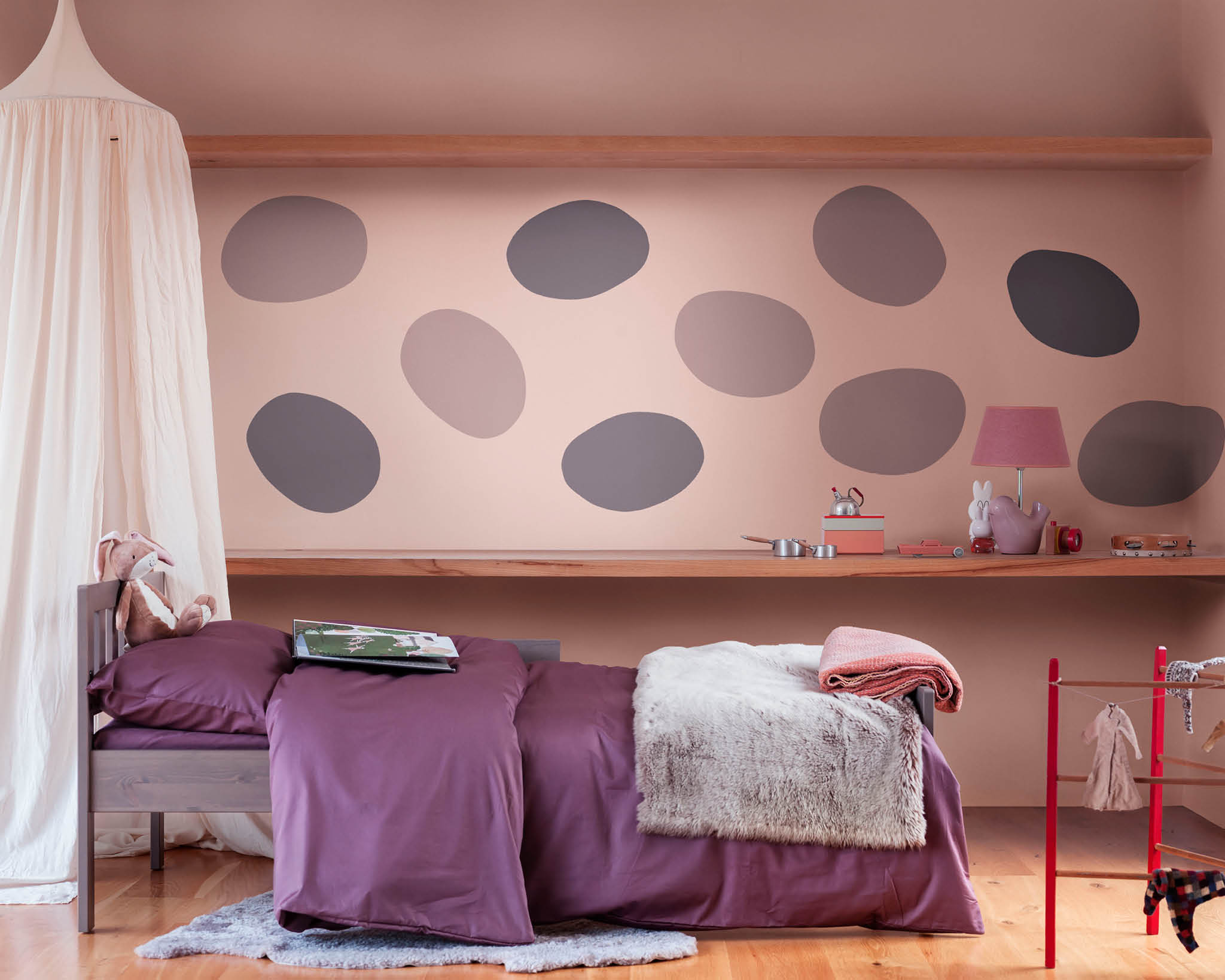 Child’s bedroom with Heart Wood dots Use Heart Wood shapes to create a fantasy child’s bedroom
