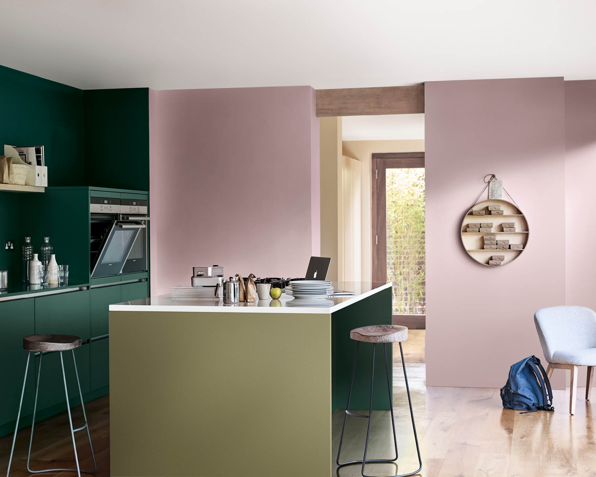 Heart Wood kitchen with green Use energetic colours like green with Heart Wood in your kitchen