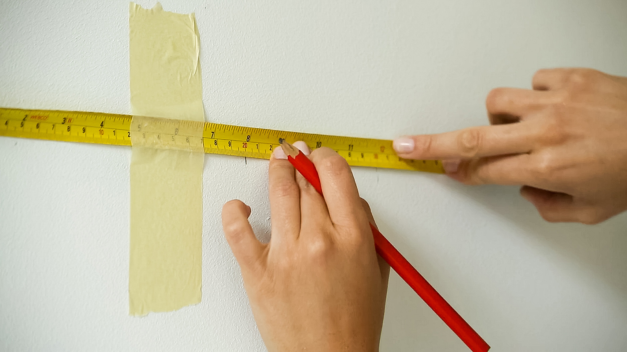 Measuring your space for painting Dulux_calculating_paint_UK_2