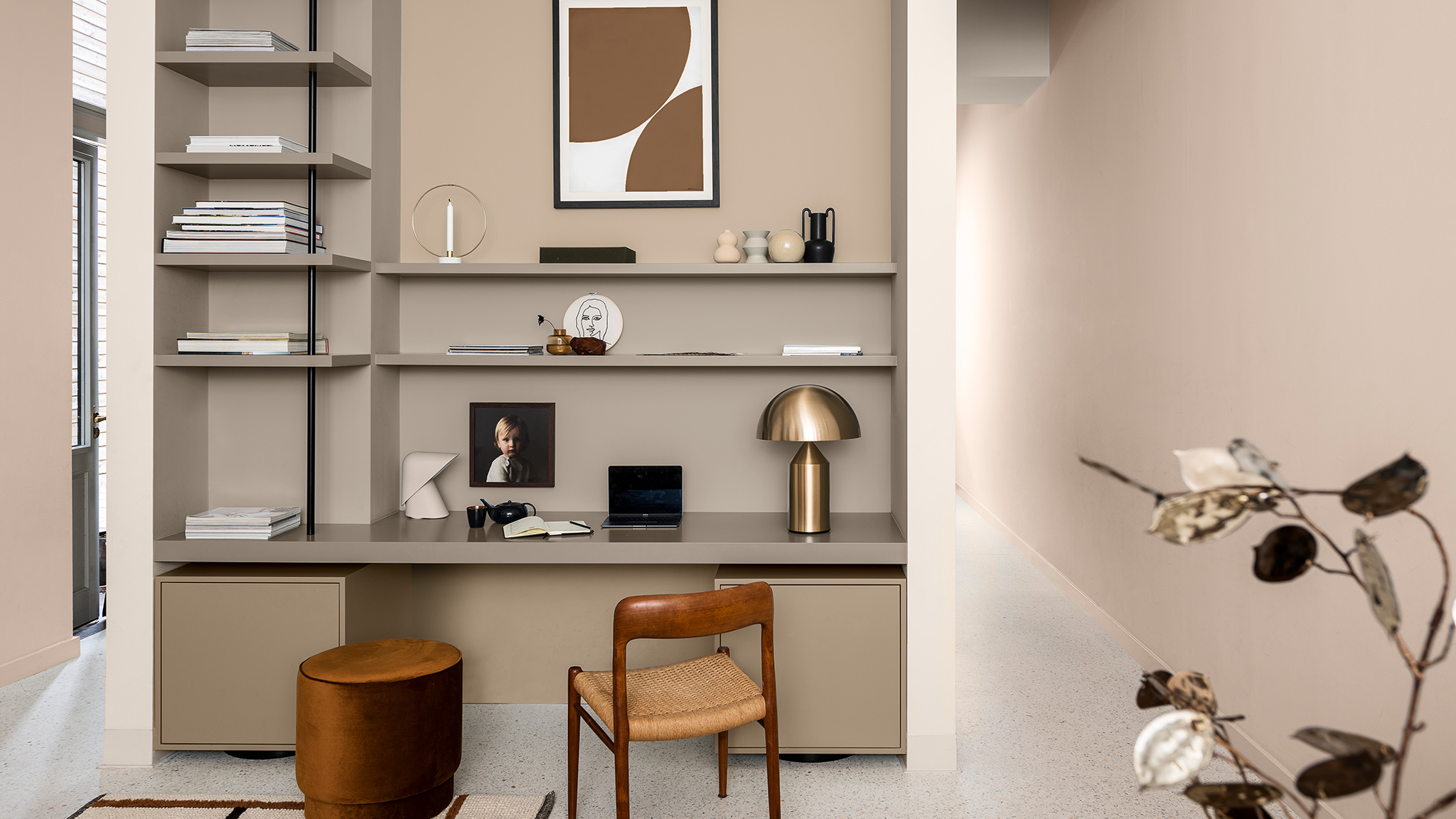Clay-colored shelves with wooden chair and metallic lamp Dulux_CF21_Color_of_2021_Trust_colors_global_3