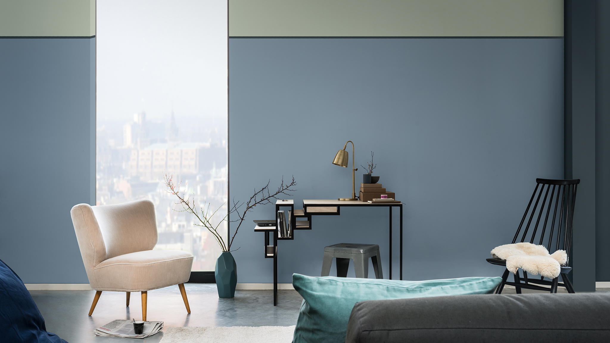 Blue room Dulux_light_affects_color_UK_2