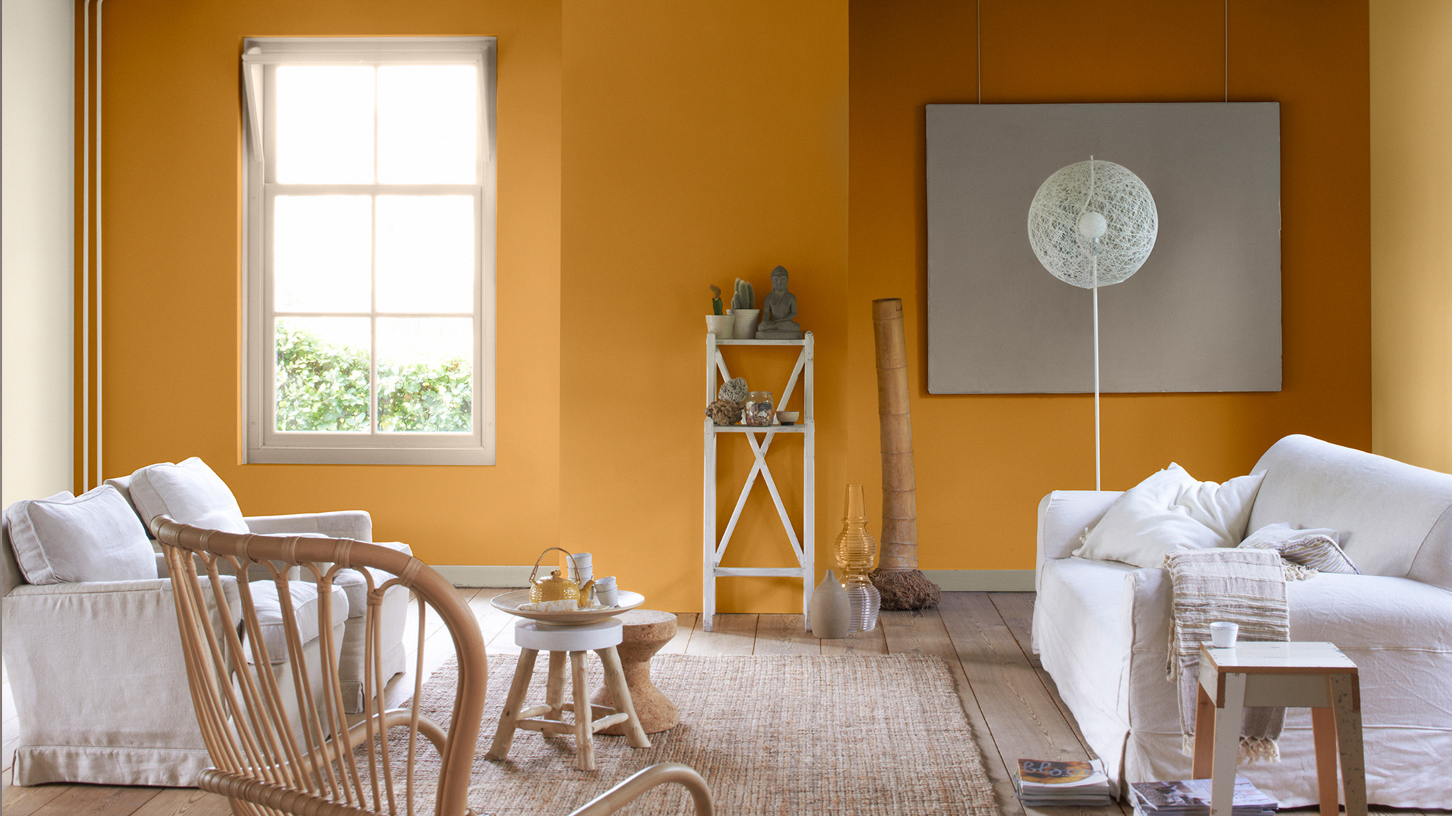 Yellow living room Dulux_painitng_dark_spaces_UK_2